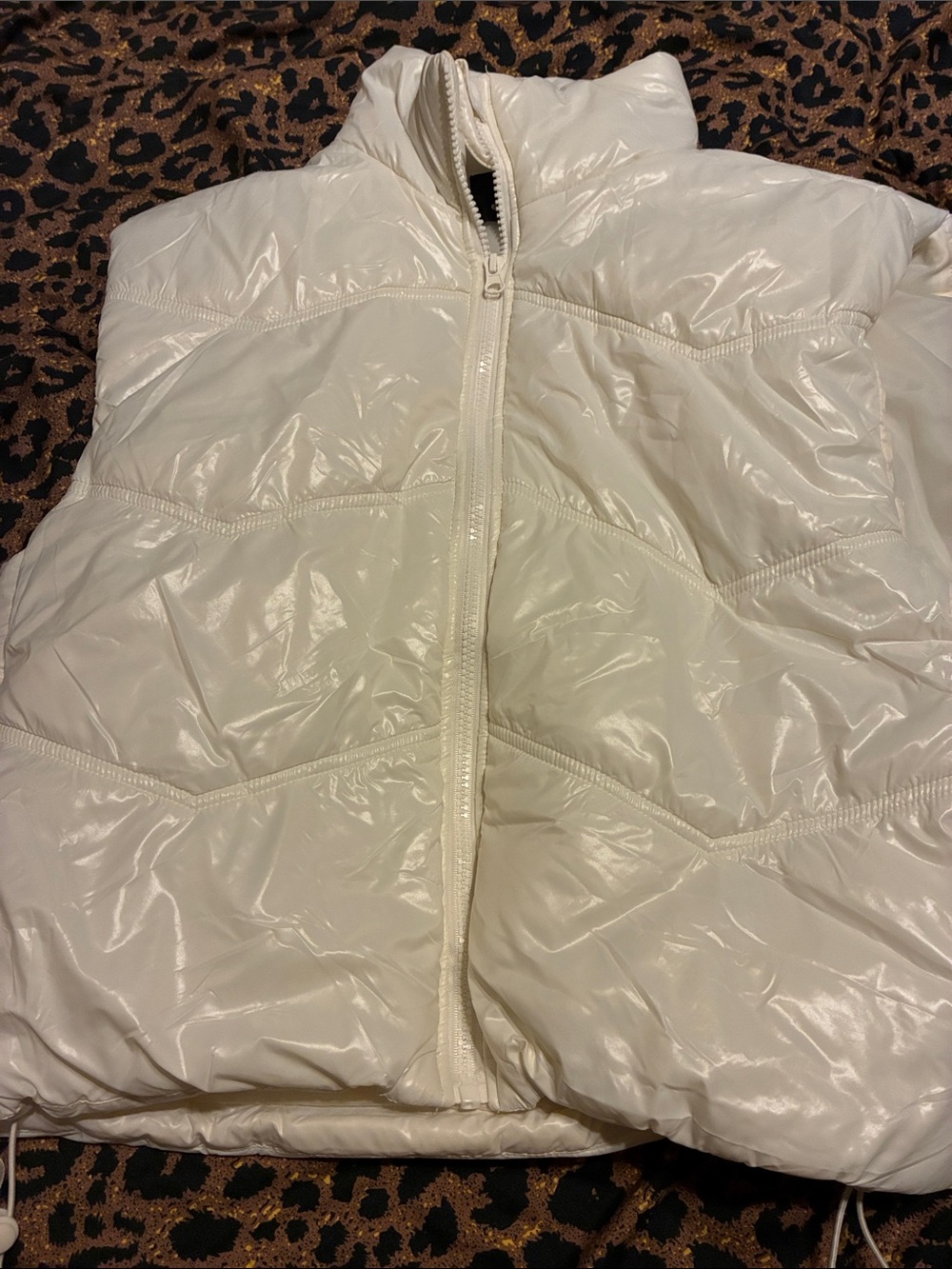 Ease of motion Women’s white Puffer Vest Jacket medium